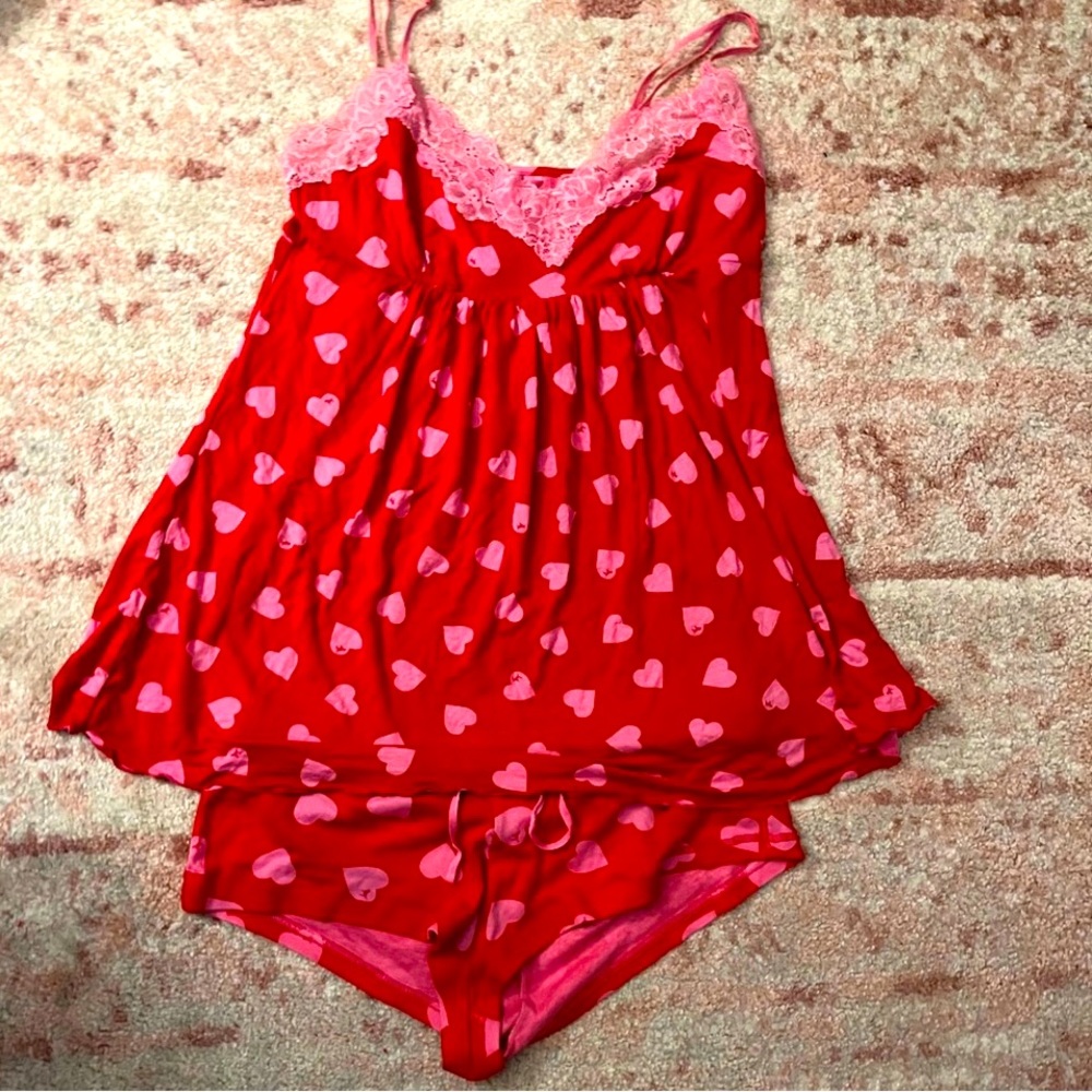 Victoria’s Secret Pink Valentine Heart Babydoll. Closing shop bundle and save!!